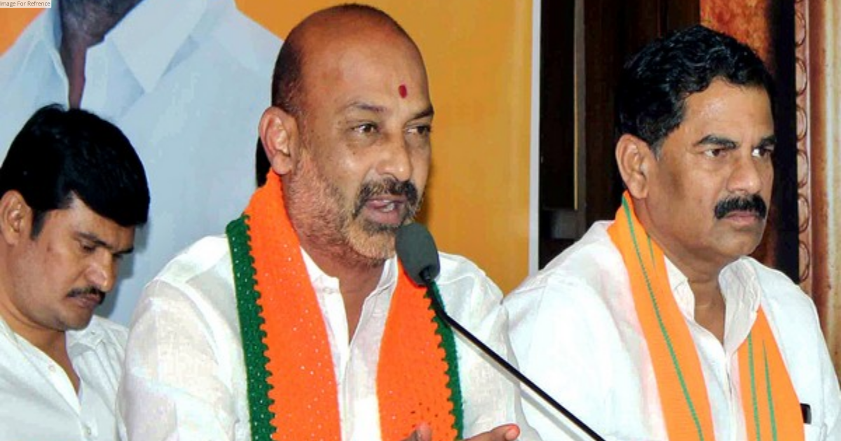 Telangana BJP chief demands probe by sitting judge in TSPSC paper leak